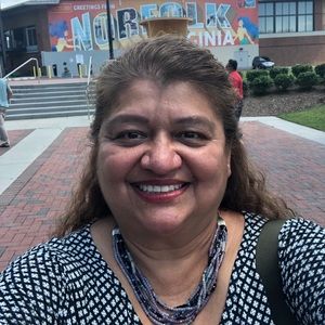 Meet your Posher, Elisa